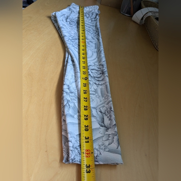 Lululemon Wunder Under Low-Rise Tight Legging Floral Pattern Size 6 - Picture 13 of 14